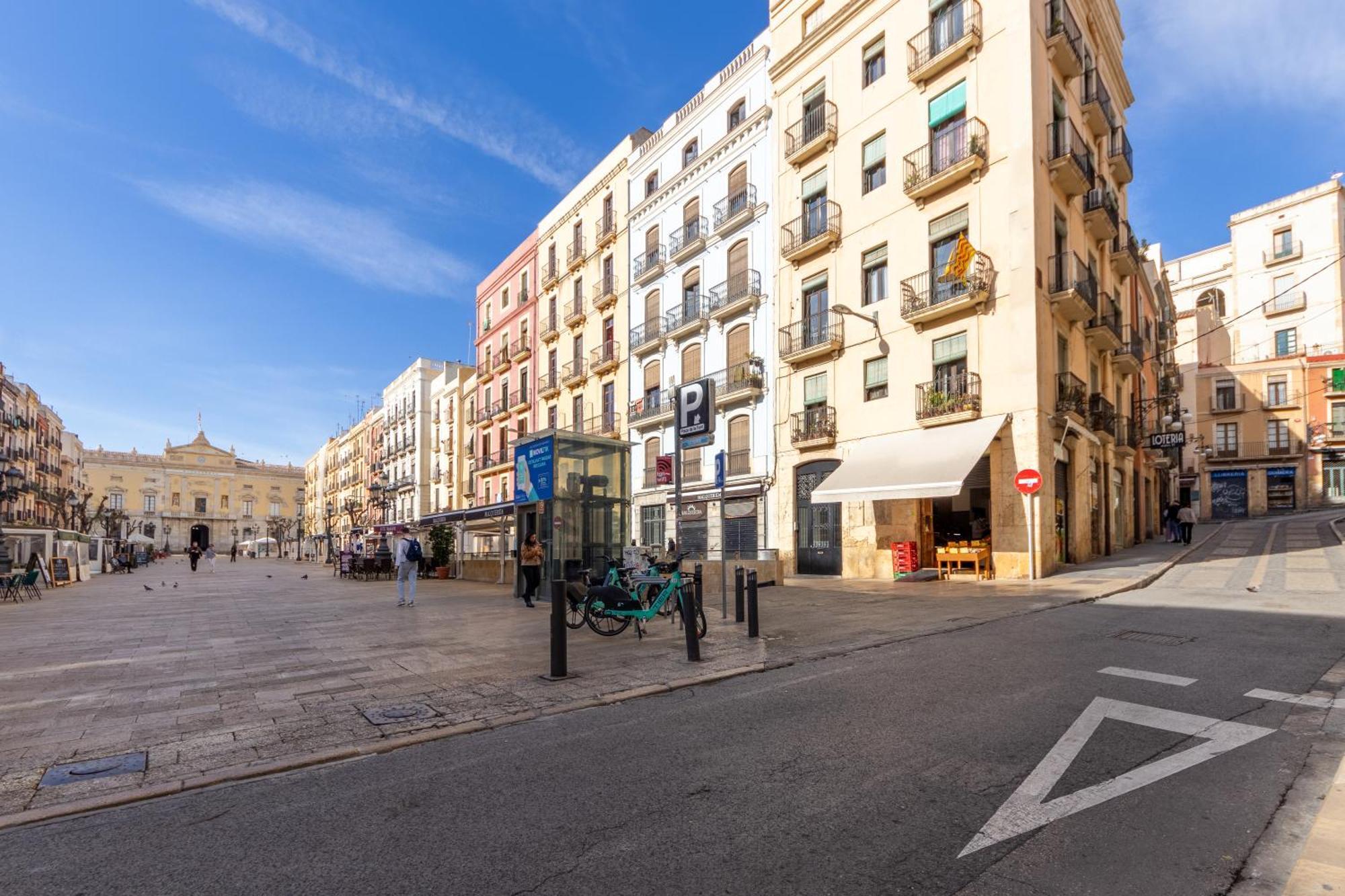 Grooovy Duplex Amb Terrassa Apartment ตาร์ราโกนา ภายนอก รูปภาพ